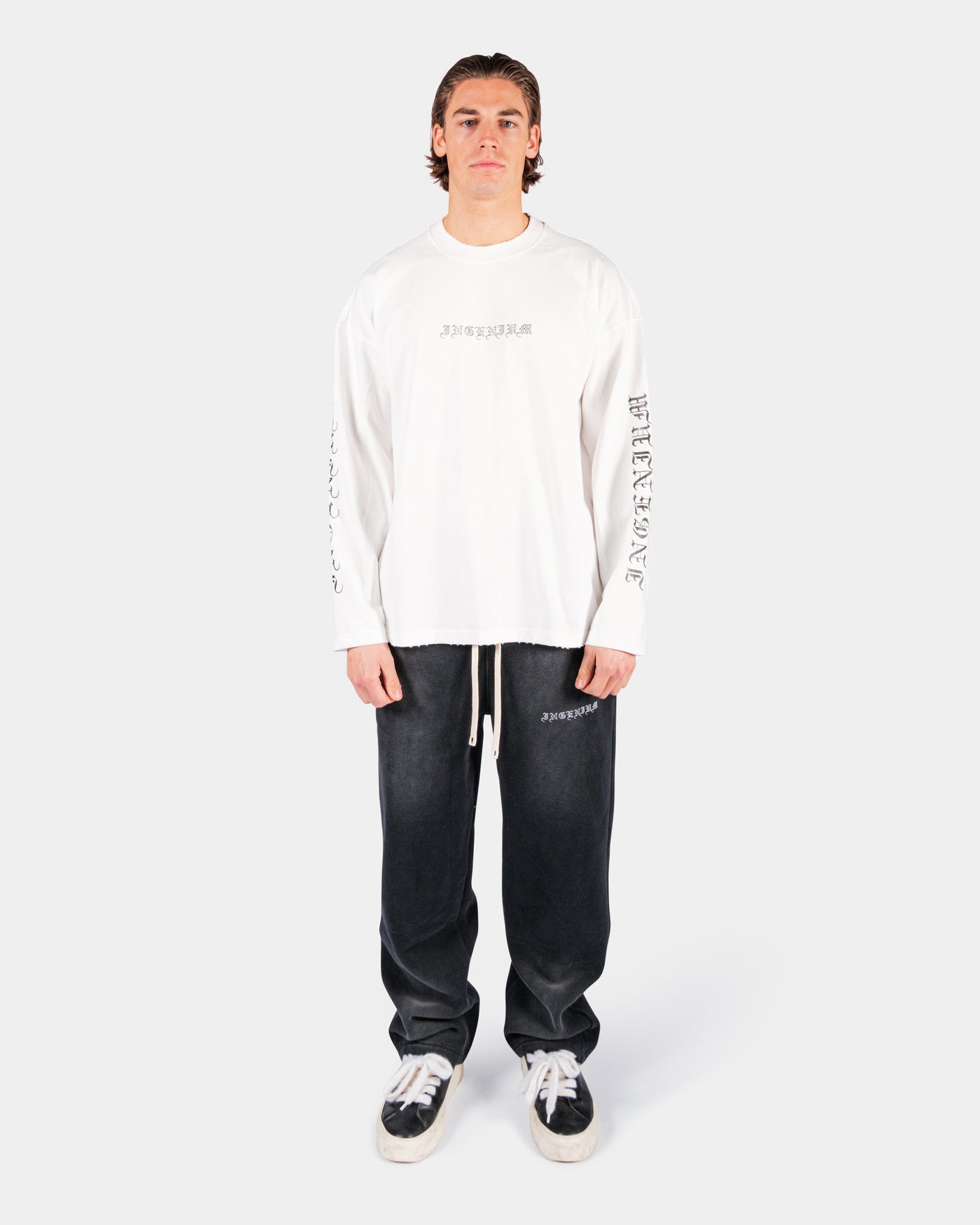 GOTHIC LONGSLEEVE – OFFWHITE