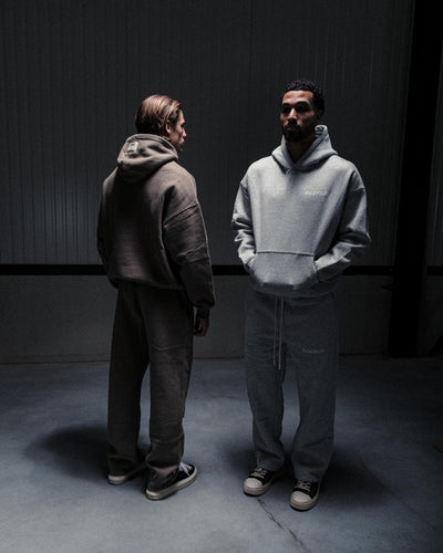 SIGNATURE SWEATPANTS – DUST TAUPE