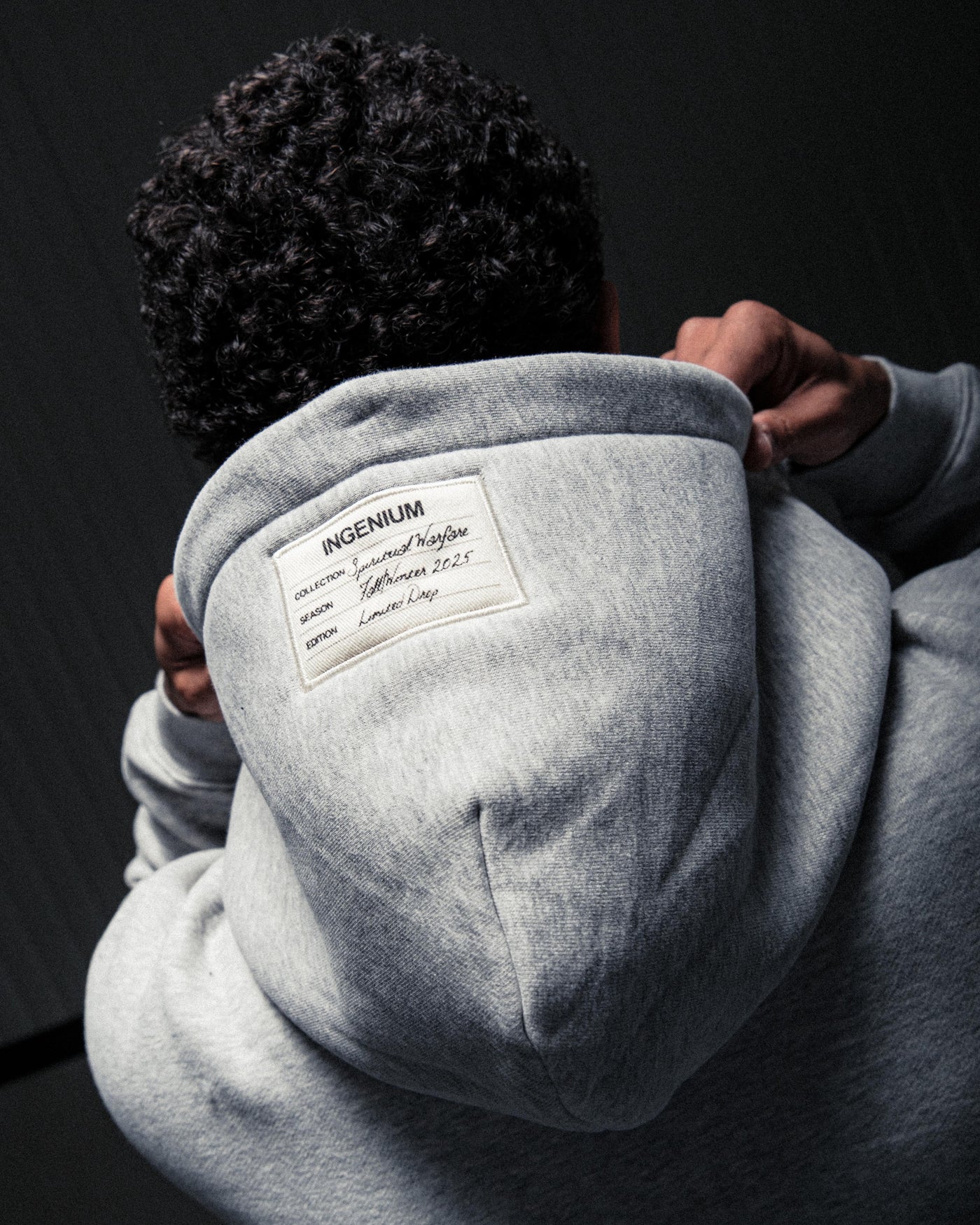 SIGNATURE HOODIE – GREY MELANGE