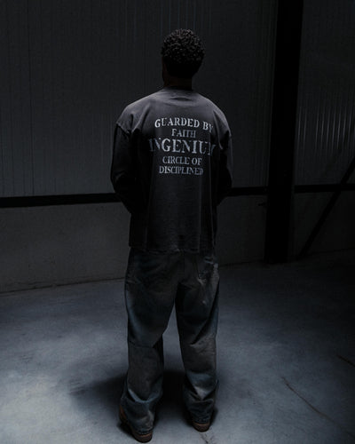 DISCIPLINED LONGSLEEVE – VINTAGE BLACK