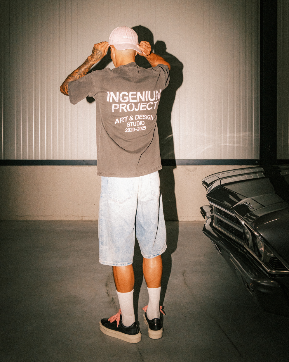INGENIUM PROJECT T-SHIRT - Vintage Black/Soft Pink